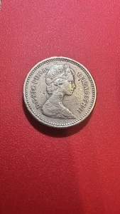 1984 queen elizabeth ii One Pound Coin Error- Open To Reasonable Offers - Picture 1 of 3