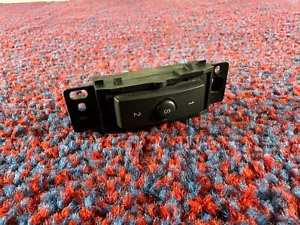 CHRYSLER 300C SRT8 05-10 OEM SEAT DOOR ADJUSTMENT MEMORY SELECTOR SWITCH BUTTON - Picture 1 of 2