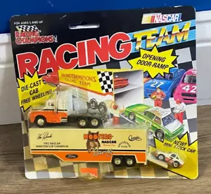 Vintage 1992 Alan Kulwicki Racing Champions Hooters Team Hauler w/Mini Nascar - Picture 1 of 4