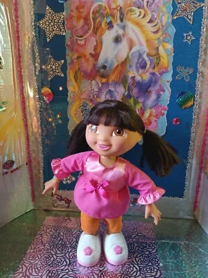 🦄Mattel /"We Did It!" Dora The Explorer Dancing '2009 14" Animated Figure Doll! - Image 1 of 4