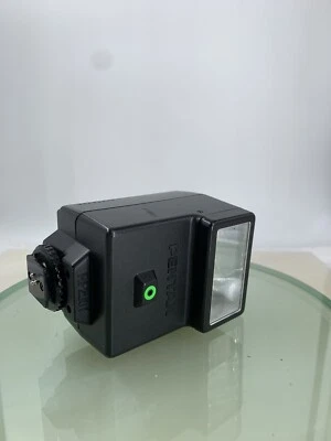 Pentax AF200T Camera Flash for Pentax film cameras WORKING AND TESTED - 395 - Image 1 of 4