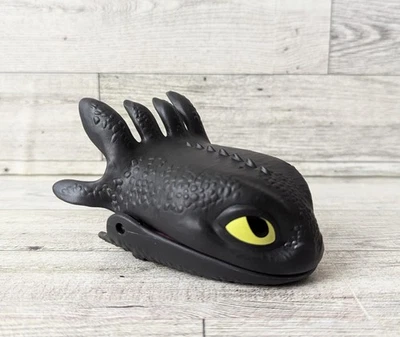 Wendy's Cómo entrenar a tu dragón sin dientes agarrador niños juguete de comida 2014 Foto 1 de 4