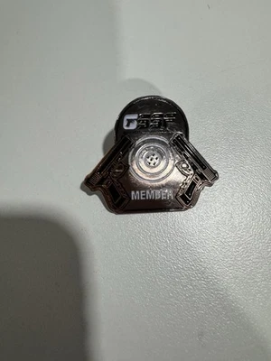 GLOCK RAINBOW GSSF MEMBER PIN - Image 1 of 2