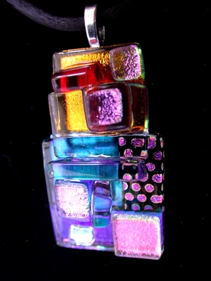 Colgante de vidrio fundido dicroico roto / pieza focal / hecho a mano - TL Gallego Foto 1 de 4