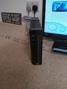 Wii Konsole Wii Flow, Homebrew, ohne Spiele, ohne Festplatte, nur Konsole - Bild 1 von 4
