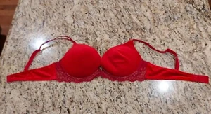 VICTORIA'S SECRET RED VELVET PUSH-UP Bra Size 36B UW ๐ฅ๐ฅ - Picture 1 of 19