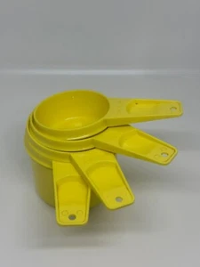 VTG Tupperware Yellow Measuring Cups Set Of 4 1 Cup 3/4 Cup 1/2 Cup 1/4 Cup - Picture 1 of 5