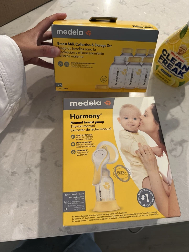 Medela Harmony Manual Breast Pump New In Sealed Box + milk collection kit  - Image 1 of 1