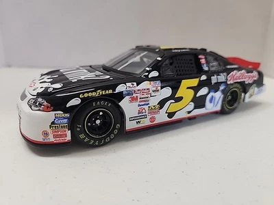 1/24 TERRY LABONTE #5 KELLOGG'S GOT MILK ELITE   2003 ACTION NASCAR DIECAST - Image 1 of 4