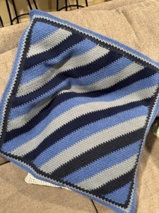 Babydecke - dreifarbig blau 23 x 23 cm quadratisch - Bild 1 von 1