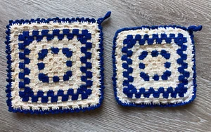 Vintage Handmade Crocheted Lot of 2 Pot Holders Hot Pads Blue And White - Picture 1 of 2