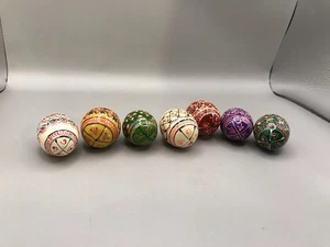 5 Small Decorated Wooden Eggs  - Picture 1 of 9