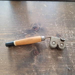 Early EKCO Vintage Pull Thru Knife Sharpener Wood Handle USA - Picture 1 of 8