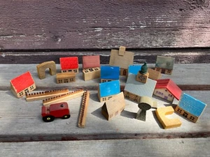VTG GERMAN WOODEN MINIATURE TOWN BUILDINGS DIORAMA SCENE ERZGEBIRGE FARM - Picture 1 of 3