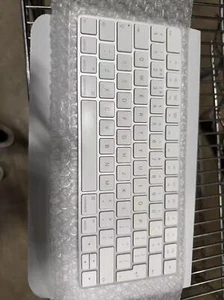 Apple Wireless Magic Keyboard 2 MLA22LL/A A1466 Dutch Version, Silver - Picture 1 of 1