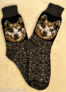 HUSKY DOG - Traditional WOOL SOCKS - Folk Art, Fair Isle, size Xlarge - Picture 1 of 7