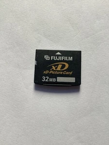 FUJI FUJIFILM 32mb XD CARD DIGITAL CAMERA MEMORY CARD Excellent - Picture 1 of 2