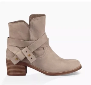 UGG Stiefeletten niedriger Absatz Knöchelriemen lässig Wildleder Sahara Bootie Größe 9,5 oder 10 - Bild 1 von 6