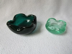 2 Murano Glas Aschenbecher türkisgrün und hellgrün Kleeblatt Form mit Luftblasen - Picture 1 of 5