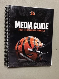 2025 NFL CINCINNATI BENGALS Media Guide Book Very Rare - Picture 1 of 2