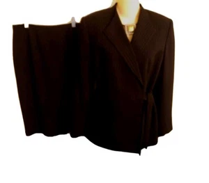 LE SUIT Womens Size 8P 8 Petites Black Pin Stripe Side Tie Skirt Suit IMMACULATE - Picture 1 of 9