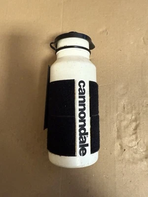 Botella de agua y jaula de bicicleta Cannondale de colección gancho y bucle montaje Foto 1 de 4