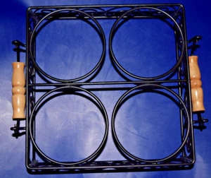 Vierteilige Suppen- und Gartenschalen aus Metall mit Caddie sehr schön!! - Bild 1 von 2