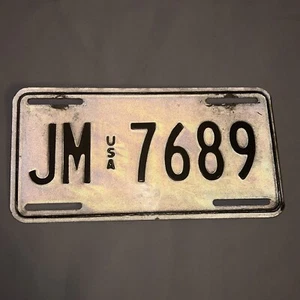 Vintage Military Forces Overseas License Plate JM-7689 USA 1982-1990 series - Picture 1 of 8