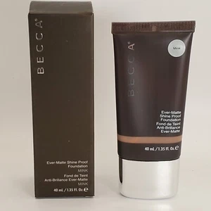 Base BECCA Ever-Matte Shine Proof 40 ml/1,35 oz nueva tono seleccionada - Imagen 1 de 2