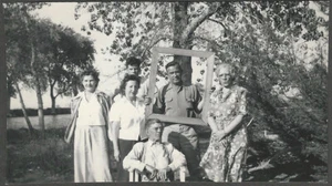 Hombre en Marco de Fotos Hombres Mujeres Familia por Árbol Humoroso Original Divertido Instantánea - Imagen 1 de 1