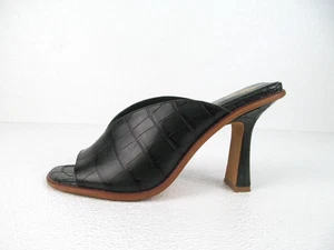 Vince Camuto Mershid Sandals Spool Heels Green Leather Women's size 8.5M - Picture 1 of 9