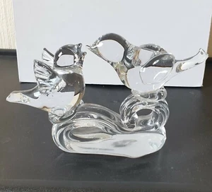 Vintage Feeding Birds Blown Clear Art Glass Sculpture Paperweight Signed VGC - Bild 1 von 12