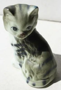 Statuina gatto seduto grigio nero a righe ceramica gatto Enesco dipinto a mano Taiwan - - Foto 1 di 1