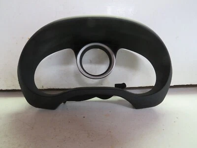 Toyota RAV4 2005 05 2,4 L cuadro de instrumentos bisel Foto 1 de 4