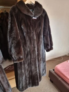 echter Nerz Pelzmantel sehr lang schönes Exemplar  - Bild 1 von 10