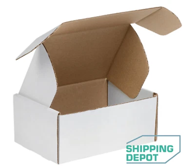 Pack of 50 - 9x6.25x4" White Deluxe Literature Mailers Front Locking Ships Flat - Image 1 of 3