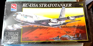 AMT ERTL KC-135A Stratotanker Model Kit #8848 scala 1:72 - nuovo scatola sigillata - 4375 - Foto 1 di 3