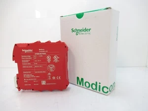 XPSMCMCP0802 Schneider Electric Controller 8 Inputs 2 Outputs Module Screw Term - Picture 1 of 7