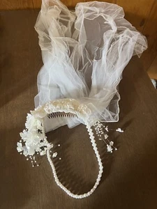 beaded edge wedding veil comb Faux Flowers Floral Stunning - Picture 1 of 14
