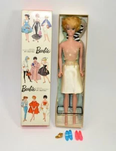 1962 Mattel Platinum Bubble Cut Barbie No.850 w box,stand,dresses,swimsuit etc - Picture 1 of 8