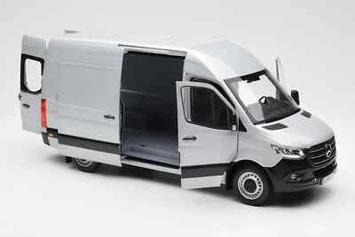 Mercedes-Benz Sprinter 2018 furgoneta de carga puertas abiertas plateadas 1:18 de Norev 183424 Foto 1 de 4