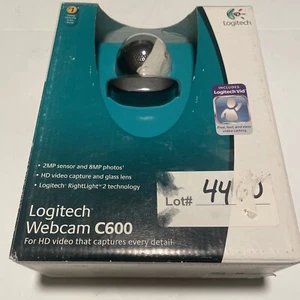 Logitech Webcam C600 2 MP Sensor 8 MP Photos Built in Microphone Universal Clip - Picture 1 of 15