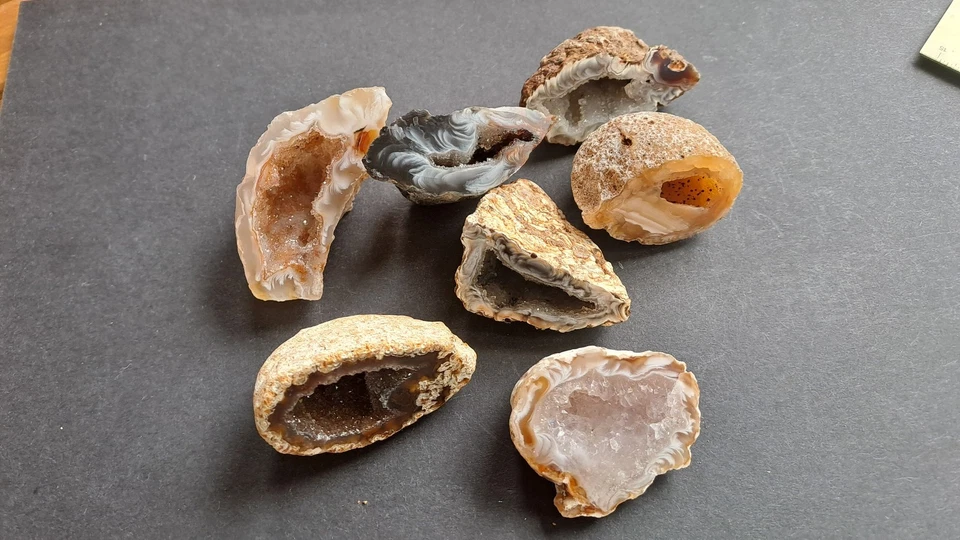 Kleine Glücks-Geoden Brasilien, Rio Grande do Sul, genau diese Steine! - Bild 1 von 1