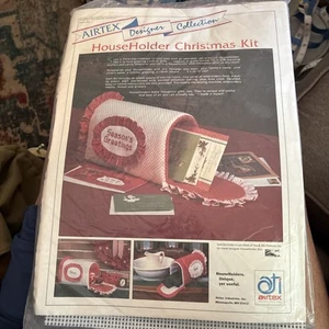 Airtex Designer Collection HouseHolder Christmas Kit Plastic Card Holder Vintage - Picture 1 of 7