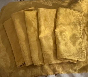 Vintage Gold 72” Circle Tablecloth and (6) Matching Napkins - Picture 1 of 3