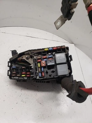 Caja de fusibles motor S60 compatible con 12-13 VOLVO 60 SERIES 1379322 Foto 1 de 4