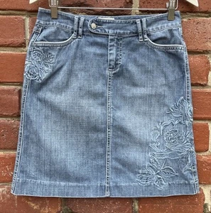 WHBM Womens Sz 4 Denim Jean Skirt Knee Length Embroidered Medium Wash Blue - Picture 1 of 9