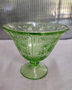 Vintage Green Footed Depression Glass Bowl 5 inches Tall 1920s-1930s - Picture 1 of 10