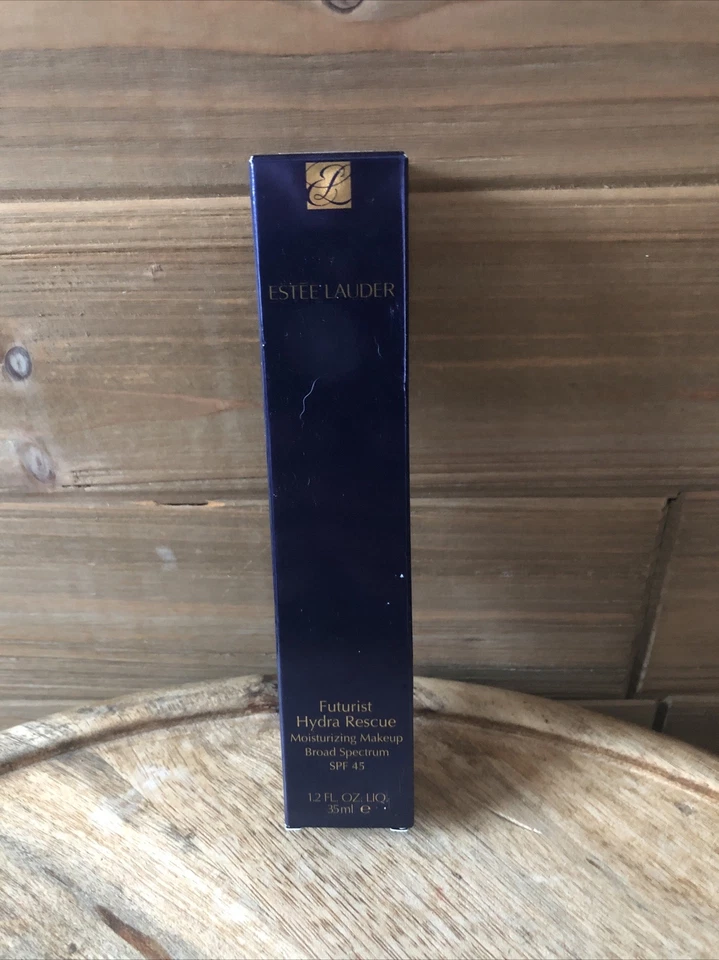 Estee Lauder Futurist Hydra Rescue Moisturizing Makeup Spf45 - 8C2 Intense Java  - Image 1 of 4