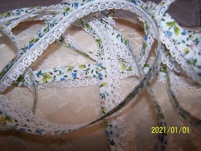Ancien galon en coton et dentelle. Petites fleurs. Très printanier. Au m. N°792 - Photo 1/4